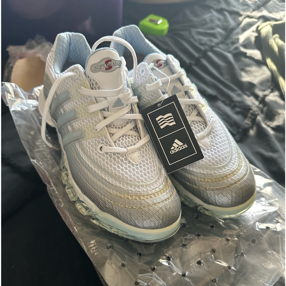 Women’s Adidas golf shoes size 6 new with box